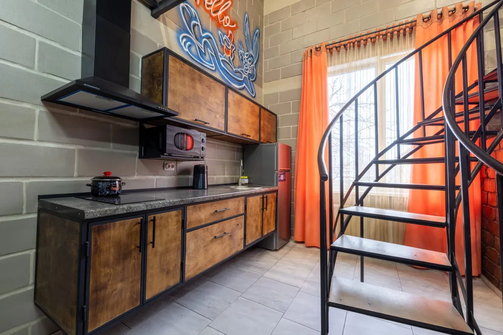 Двуxуpовнeвая cтудия с сауной Bе роsitivе