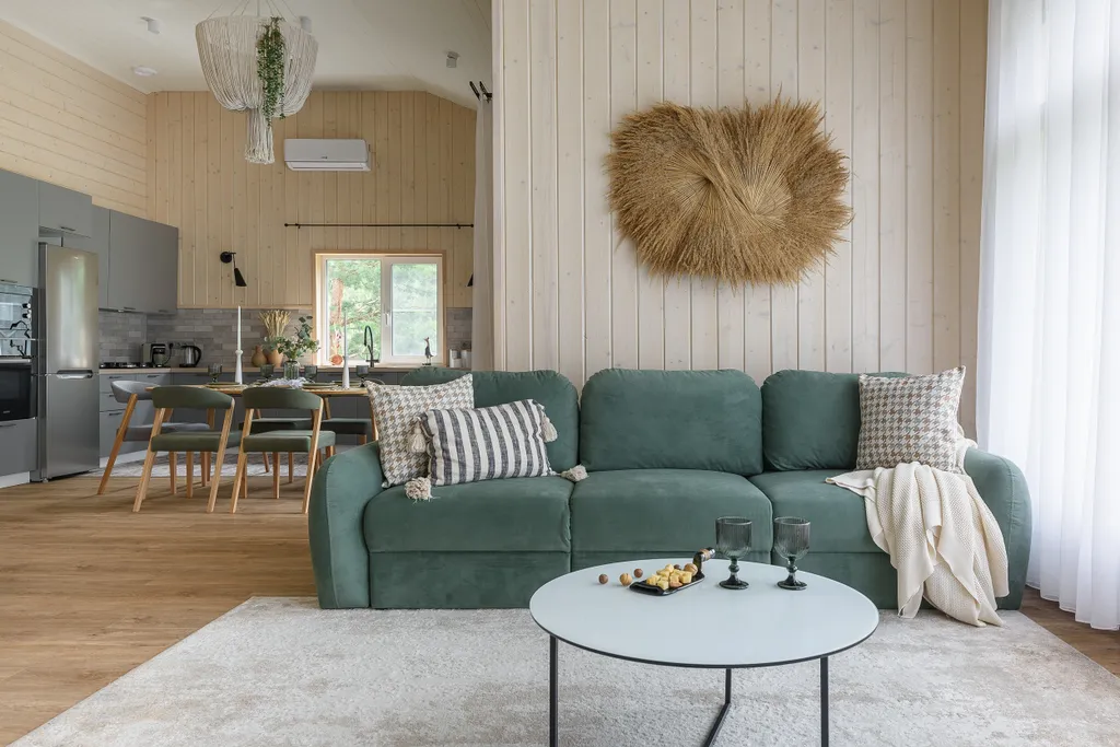 Просторный уютный эко дом на участке с соснами