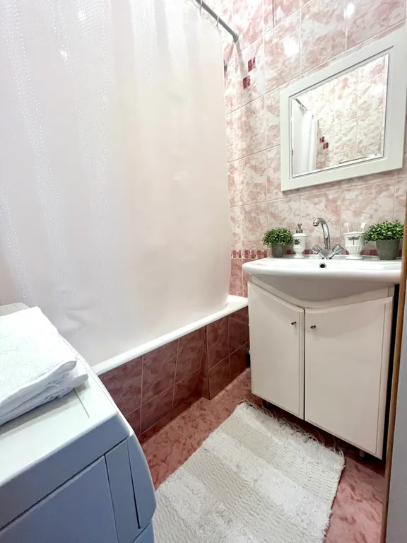 Уютная квартира у вокзала со своей парковкой