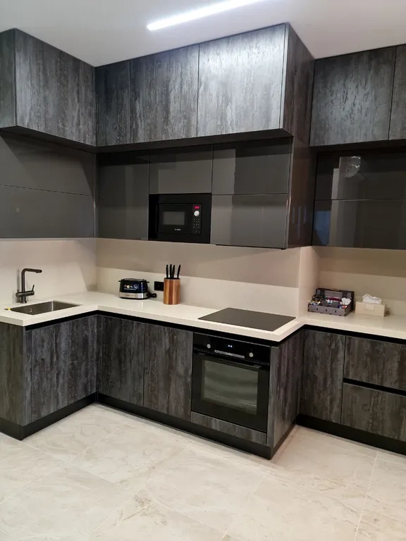 Уютная квартира в центре города на высоком этаже с видом на море