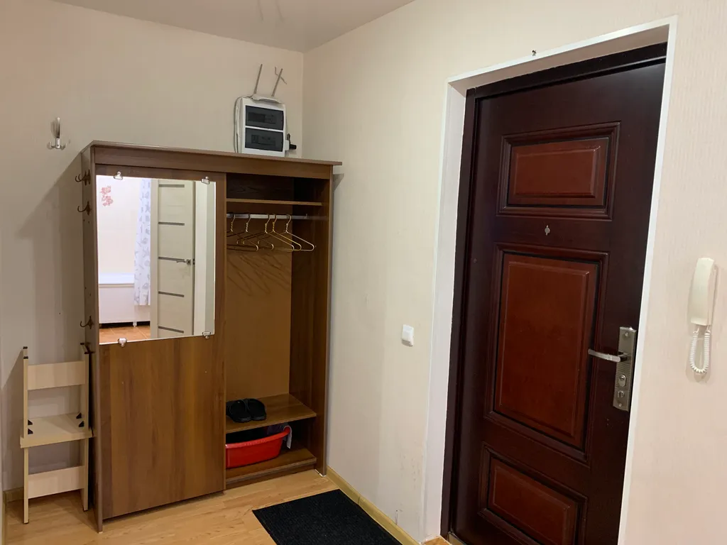 Евродвушка у ТЦ Фестиваль