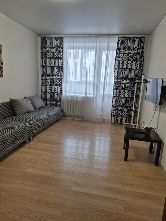 Большая трёхкомнатная квартира рядом с тц ультра