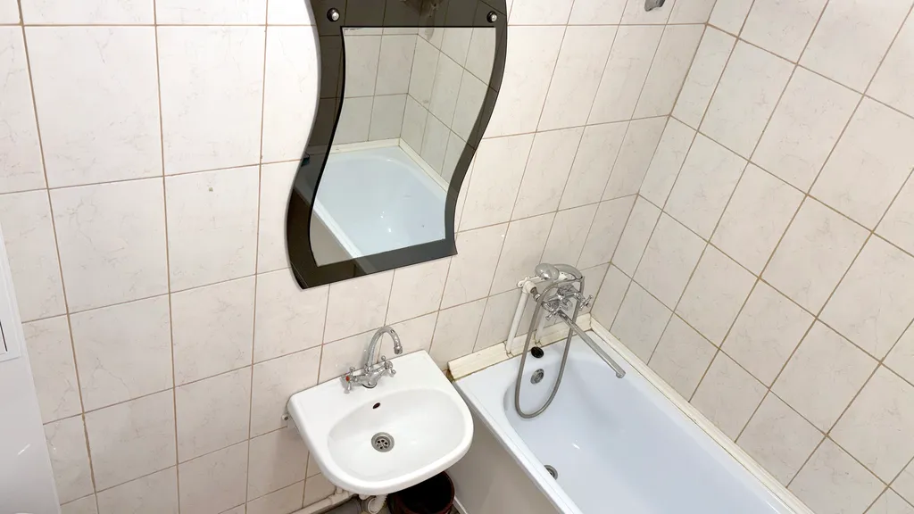 Светлая евро-двушка в Кошелeв парке. Для семьи или для работы.