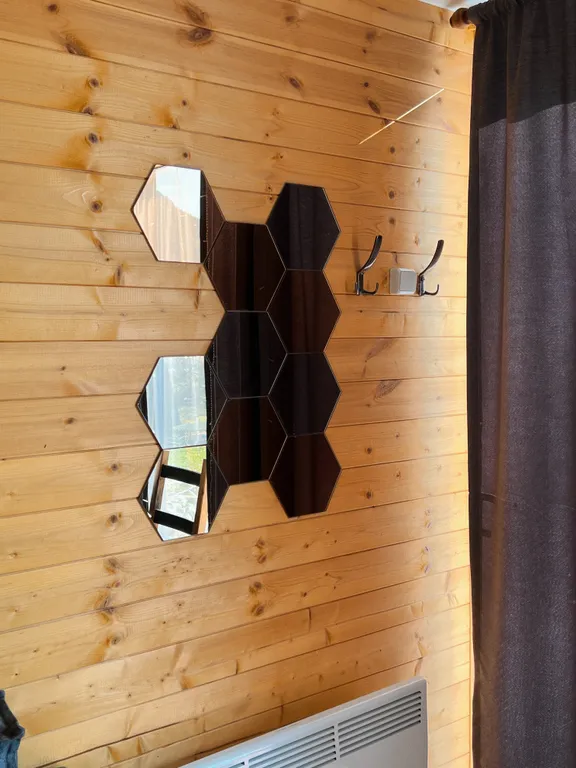 Уютный маленький домик в горах