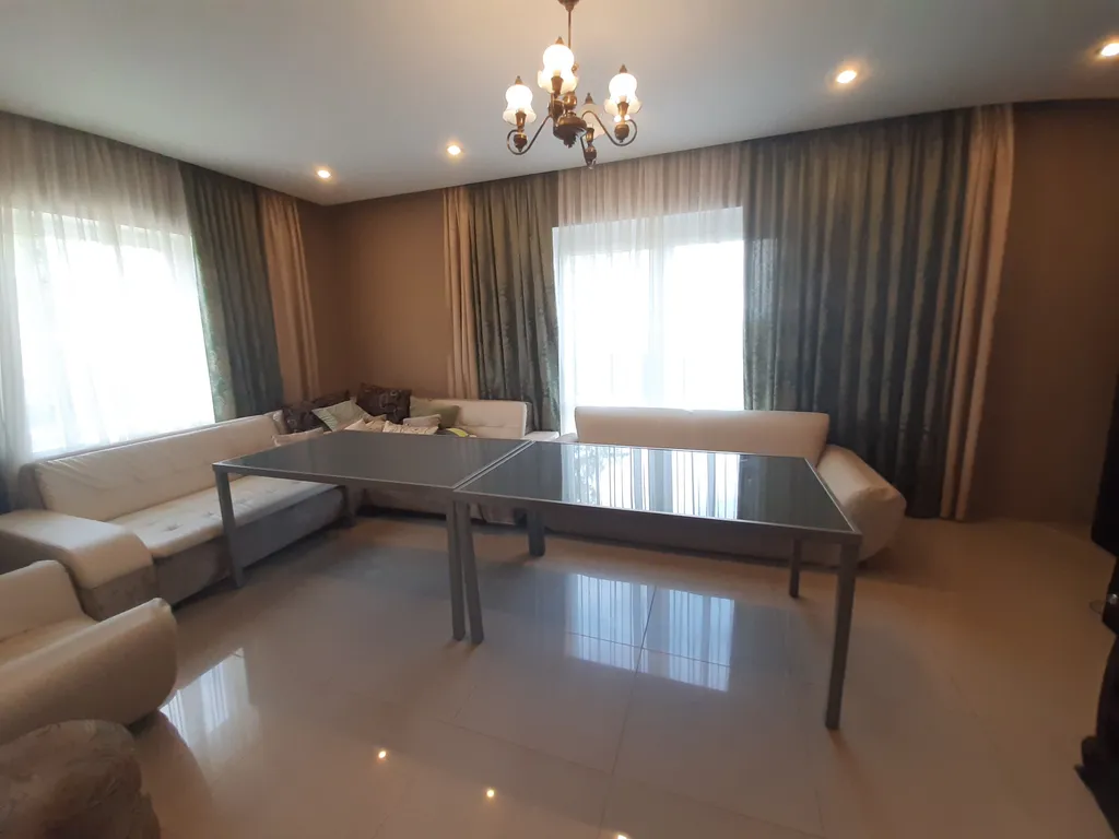 6-комнатный Дом