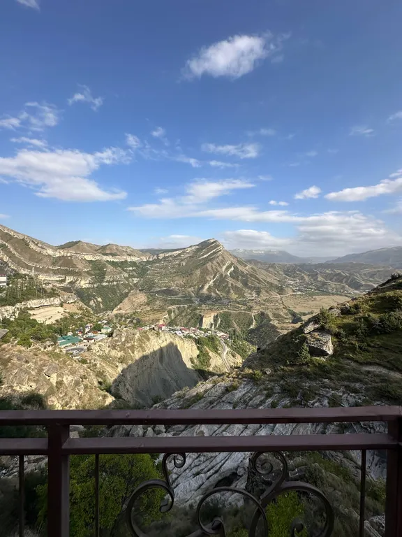 Роскошный эко дом Аквамарин с террасой у водопада и леса