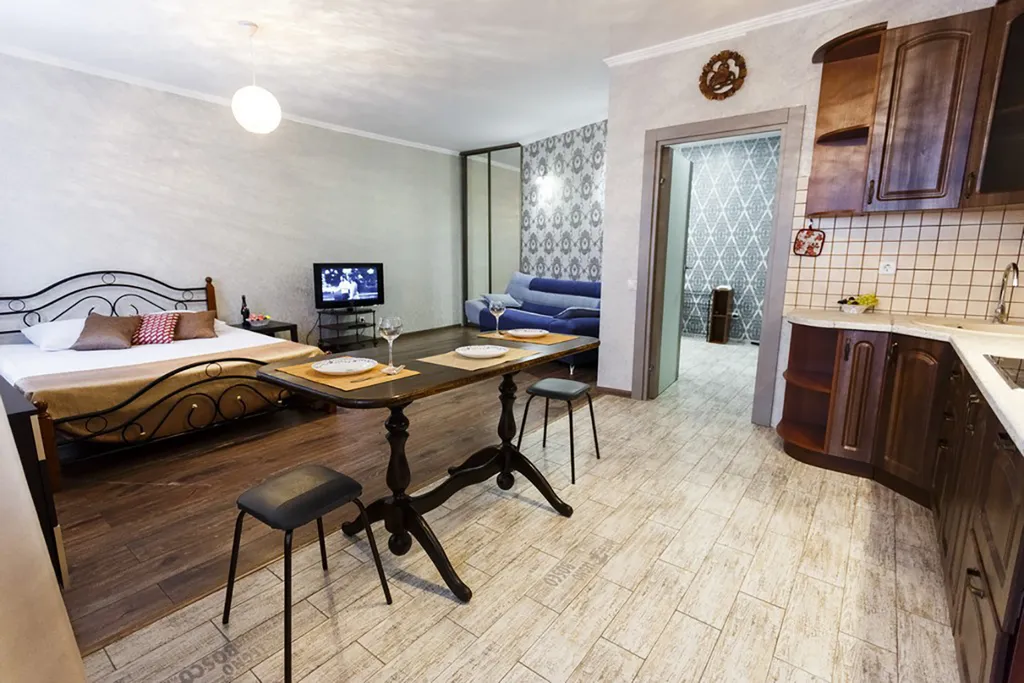 Студия с евроремонтом в центре