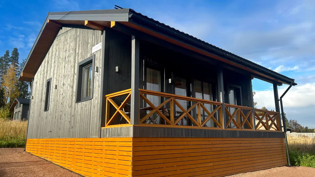 Коттедж Дом с видом на сосновый лес возле Игоры Драйв с уютной зоной кострища — аренда посуточно в Сосново