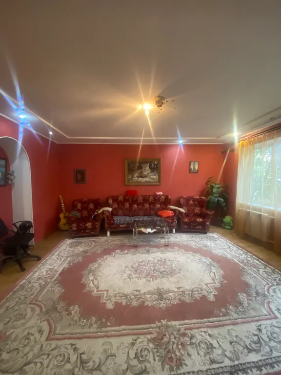 Уютный дом в центре города