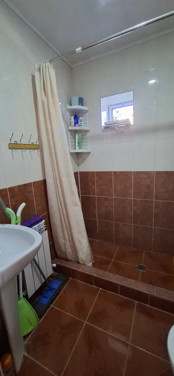 Дом с двумя комнатами 5ти местный, недалеко от моря