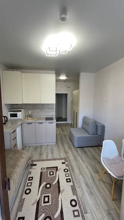 Уютная студия с видом на бассейн