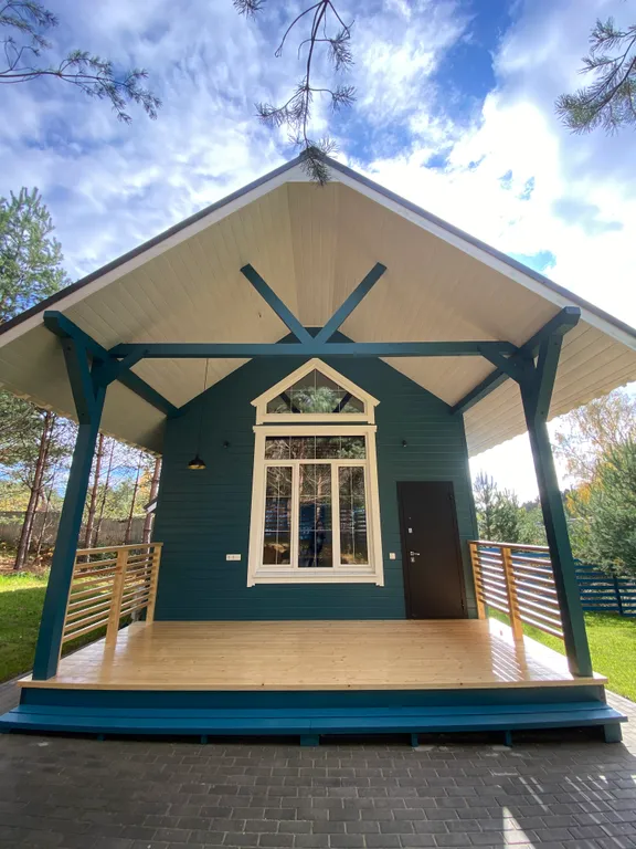 Дом в окружении леса