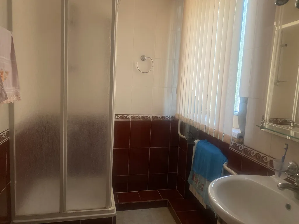 Отдельный большой дом в курортной зоне, с беседкой и мангалом.