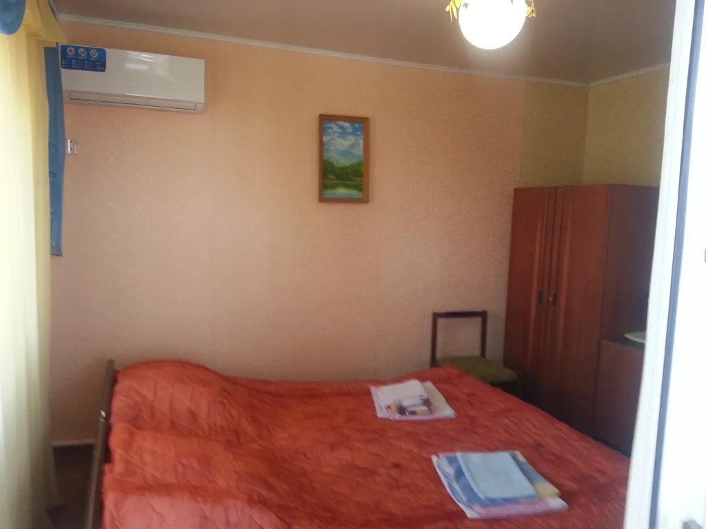 Комната у самого моря