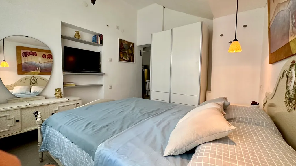 Винтажная квартира с отдельным входом и с большой зоной для барбекю