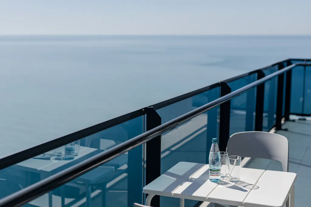 Двухкомнатные апартаменты с видом на море