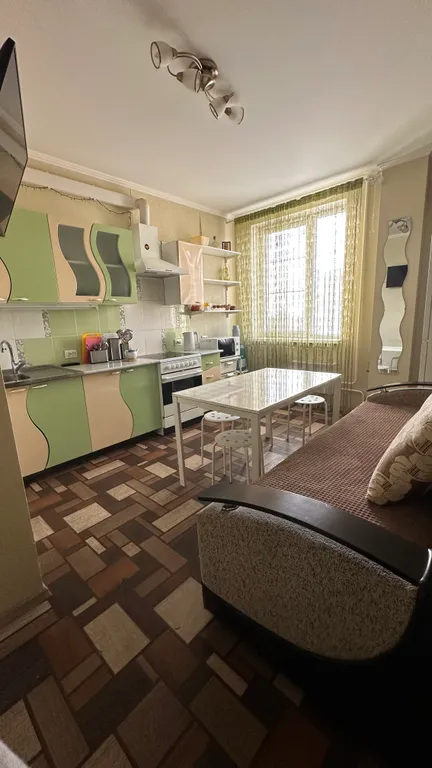 Двухкомнатная квартира возле Микрохирургии глаза на 8 человек