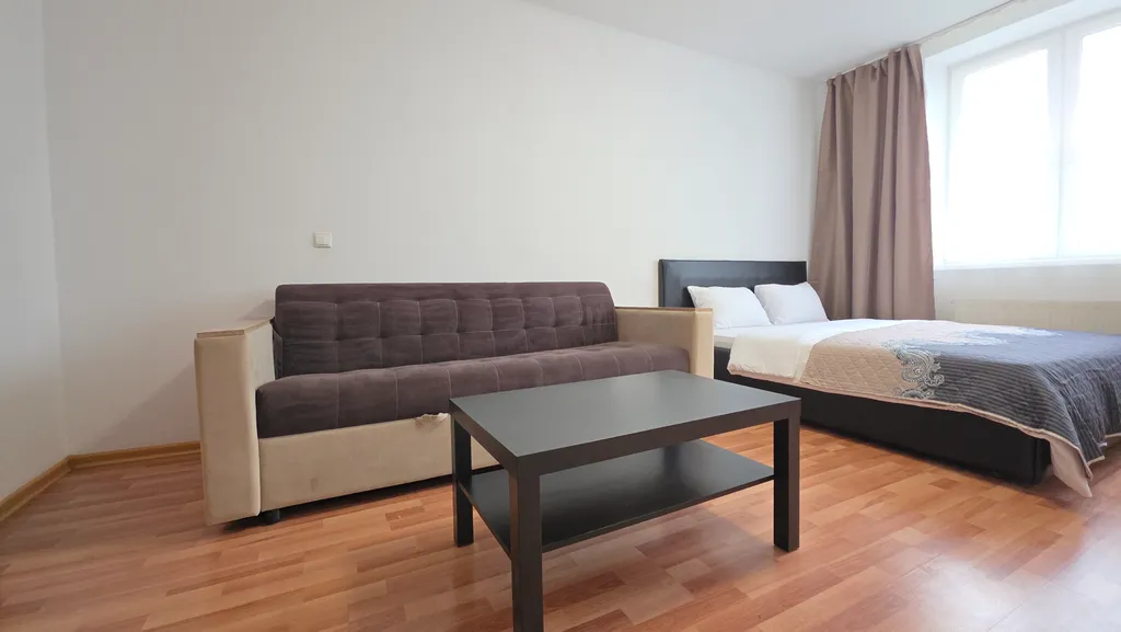 Тут хорошо на Островского