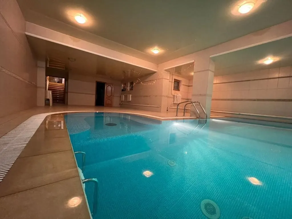 Дом рядом с парком Краснодар с банькой и бассейном