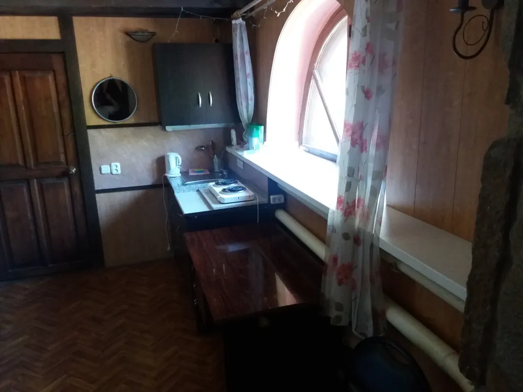 Уютный двухкомнатный апартамент на 2 этаже