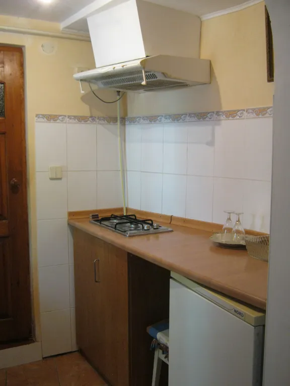 Коттедж с беседкой