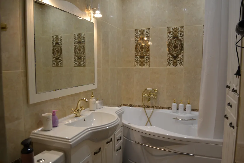 Квартира с панорамными окнами с видом на реку