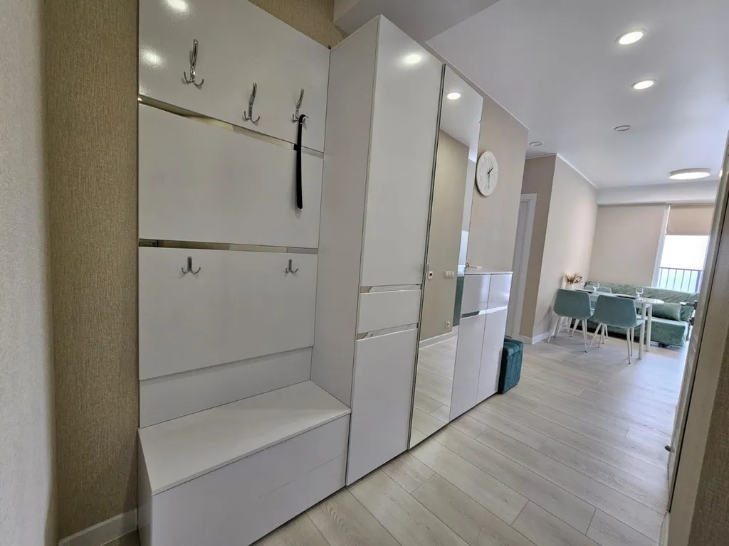 Двухкомнатная квартира с панорамным видом на море. Каравелла 244