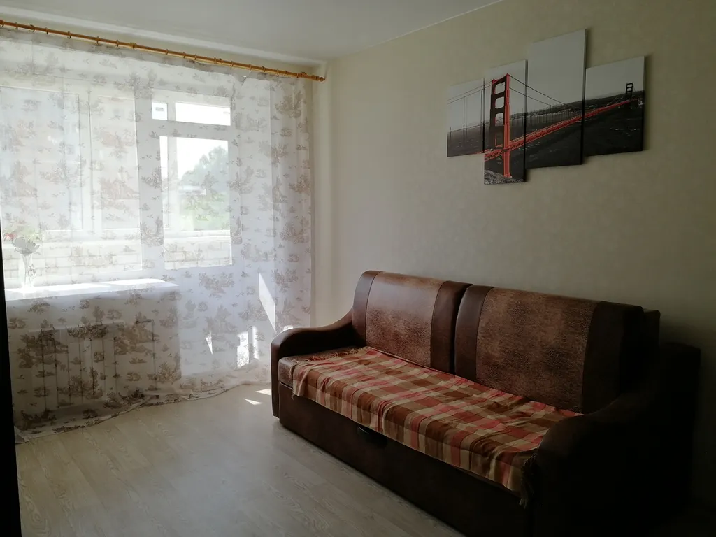 Около Дворца пионеров