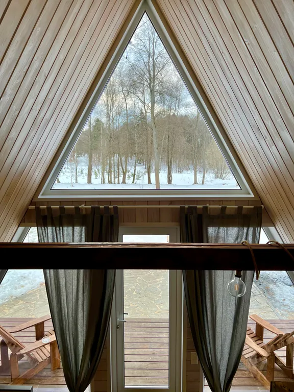 Шале с панорамным видом у реки