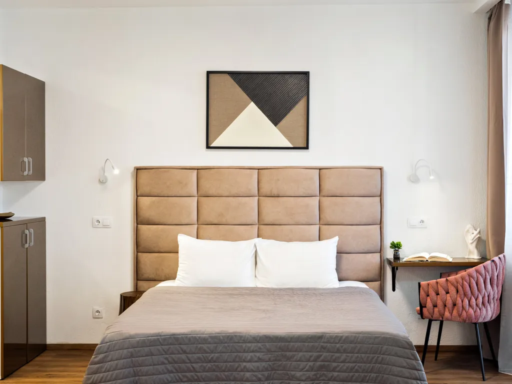 Место в подземном паркинге Центр Екатеринбурга Красивый вид.