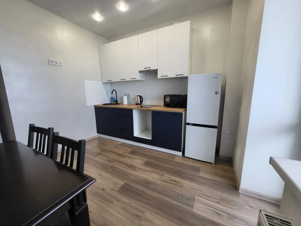 Атлантида на 13 этаже, с видом на реку и тайгу