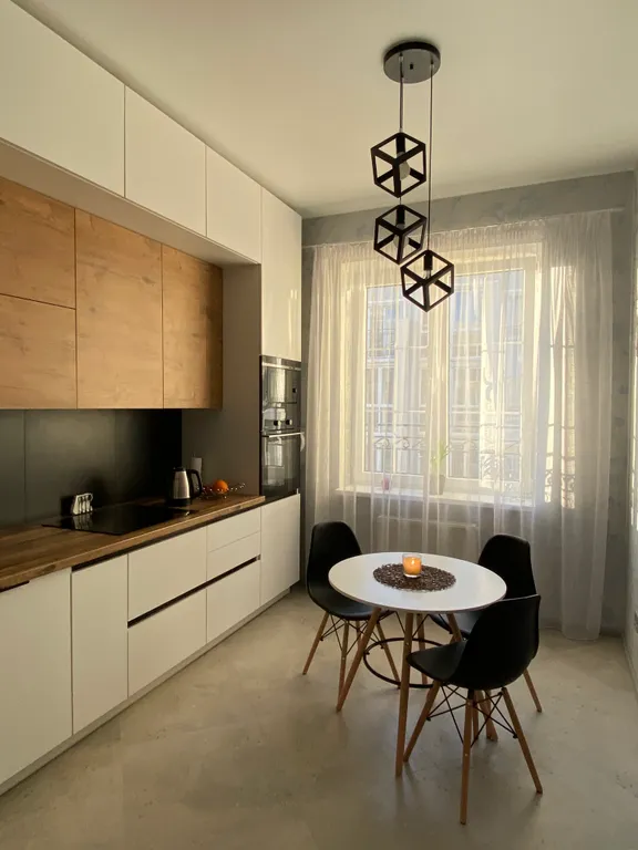 Просторная, светлая квартира с кондиционером в новом жк, не студия — аренда посуточно в Янтарный