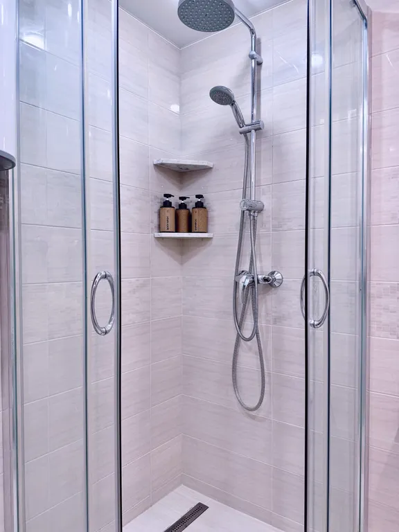 Квартира Квартира в ЖК Бизнес класса с бассейном, парковой и в 3 минутах от моря — Адлер