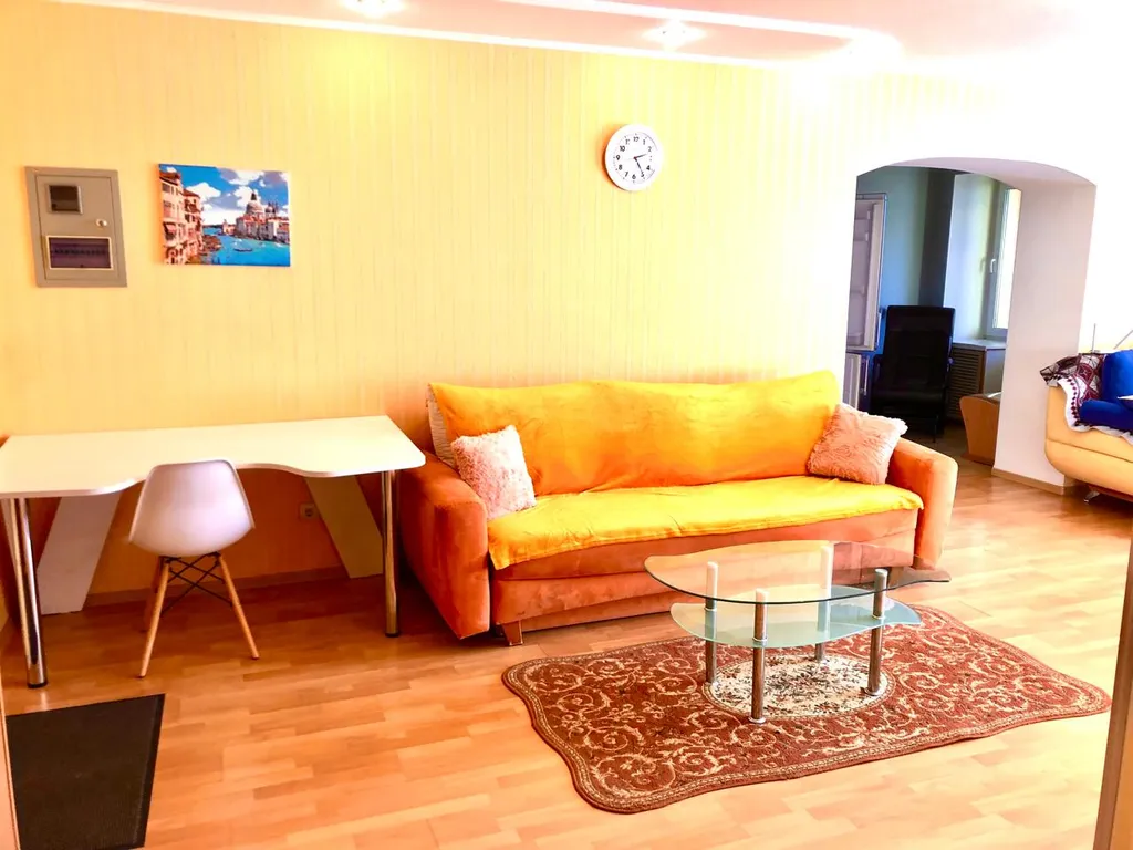 Отличная двушка в центре города