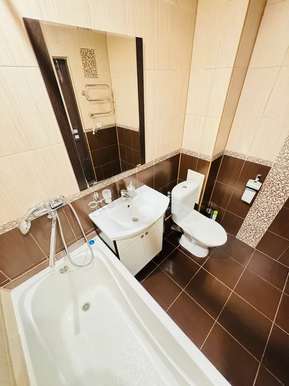 Квартира у метро на Щорса