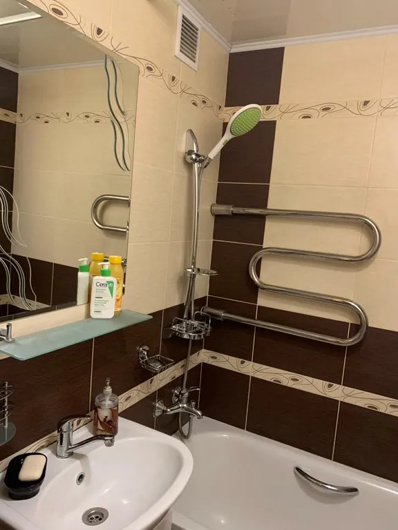 Трёхкомнатная квартира в микрорайоне Малиновка