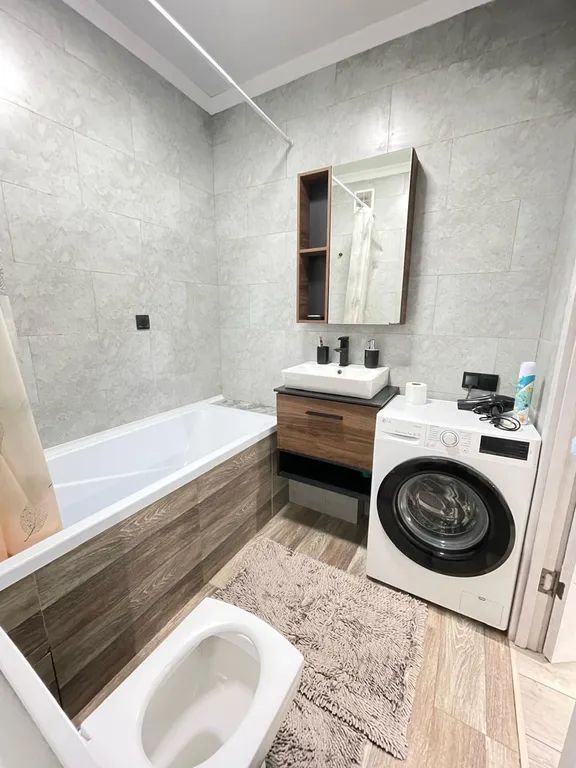 Квартира Современная однокомнатная — Алматы