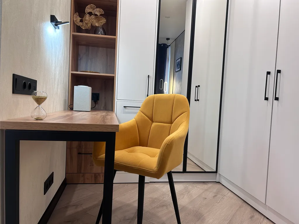 Современная студия с террасой