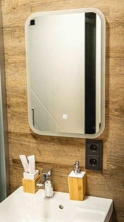 Коттедж Отдых для двоих в домике в лесу — Новая