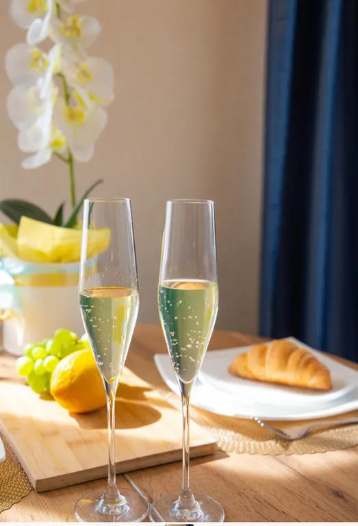 Люкс апартаменты в центре двухкомнатные