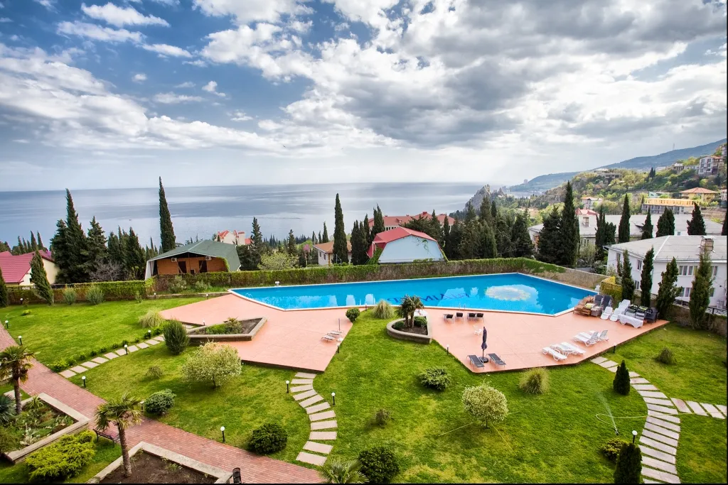 2-комнатная квартира с видом на море