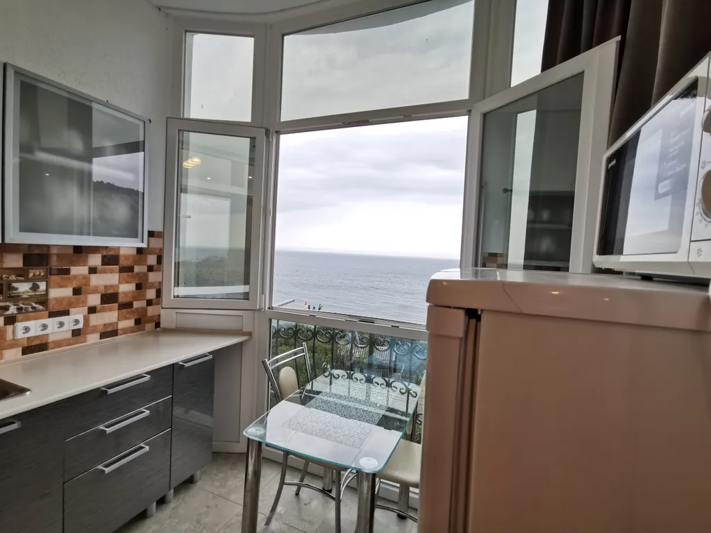 "Лазурный Батилиман", Ласпи, близко к пляжу, вид на море