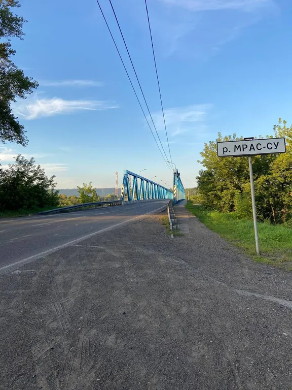 Домик на базе отдыха с бассейном 2