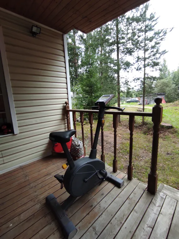 Домик на озере