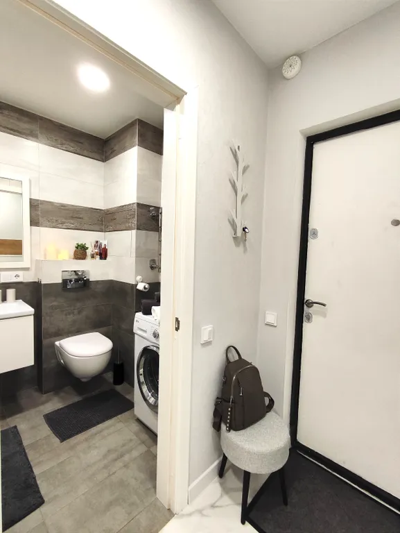 Центр новый дом, большая парковка от собсьвенника