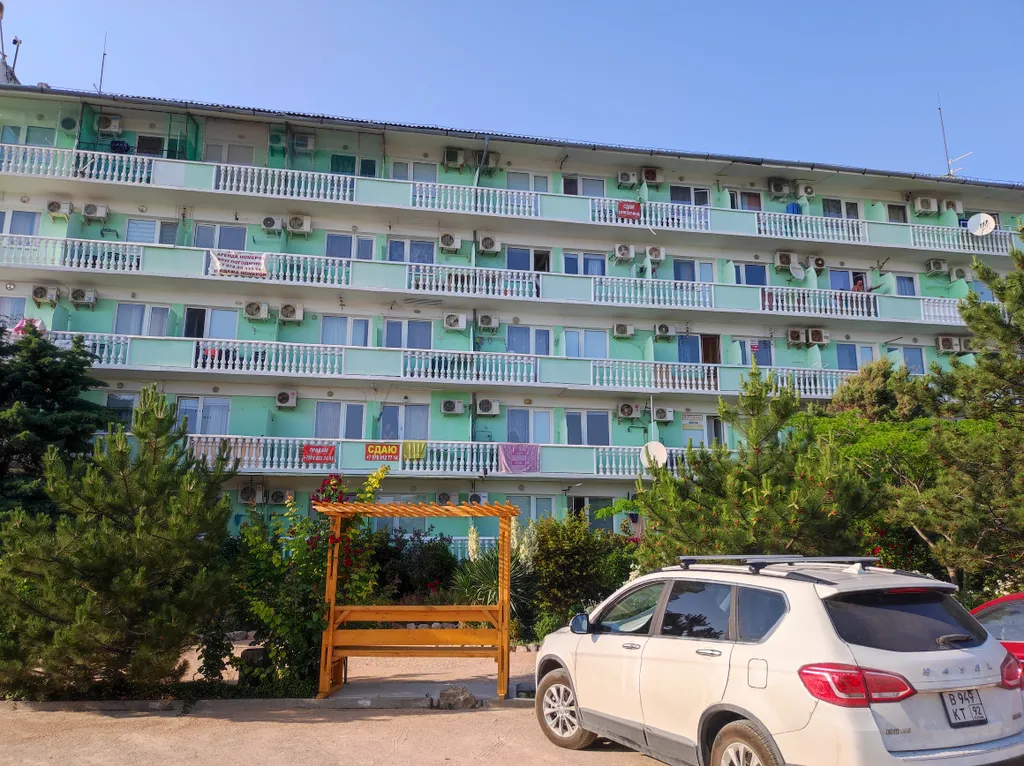 Уютный номер в пансионате любоморье с видом на море