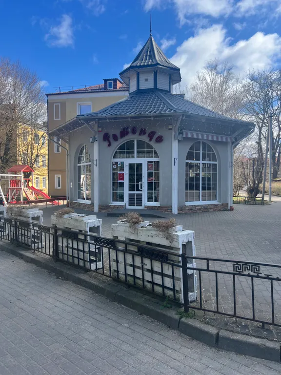 Квартира около парка рядом с морем