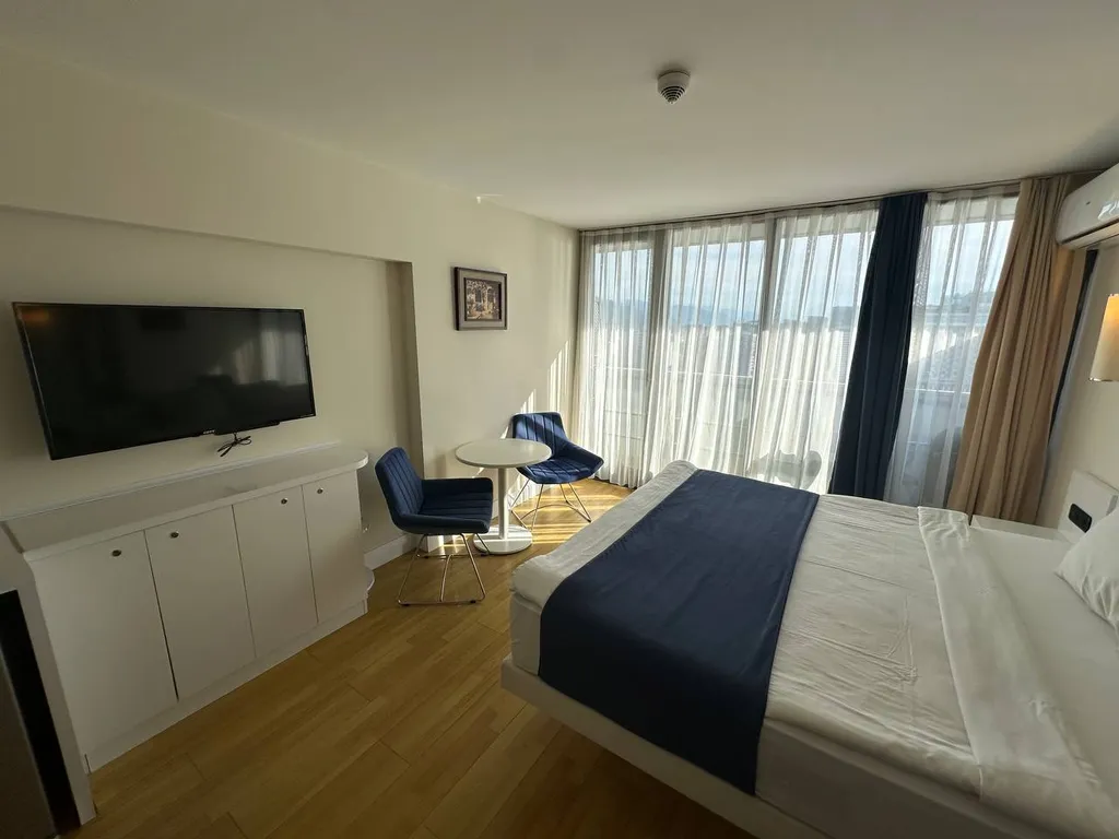 Апартамент у моря с шикарным видом в Апарт-Отеле Orbi City