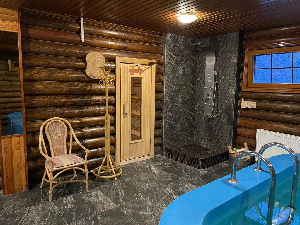 Дом для отдыха с баней и бассейном WoodRay