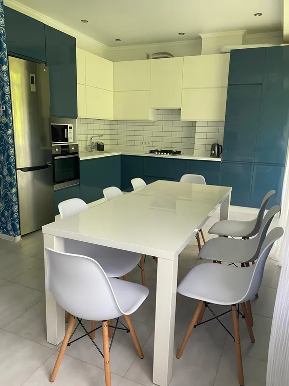 Большая квартира в тихом районе недалеко от моря